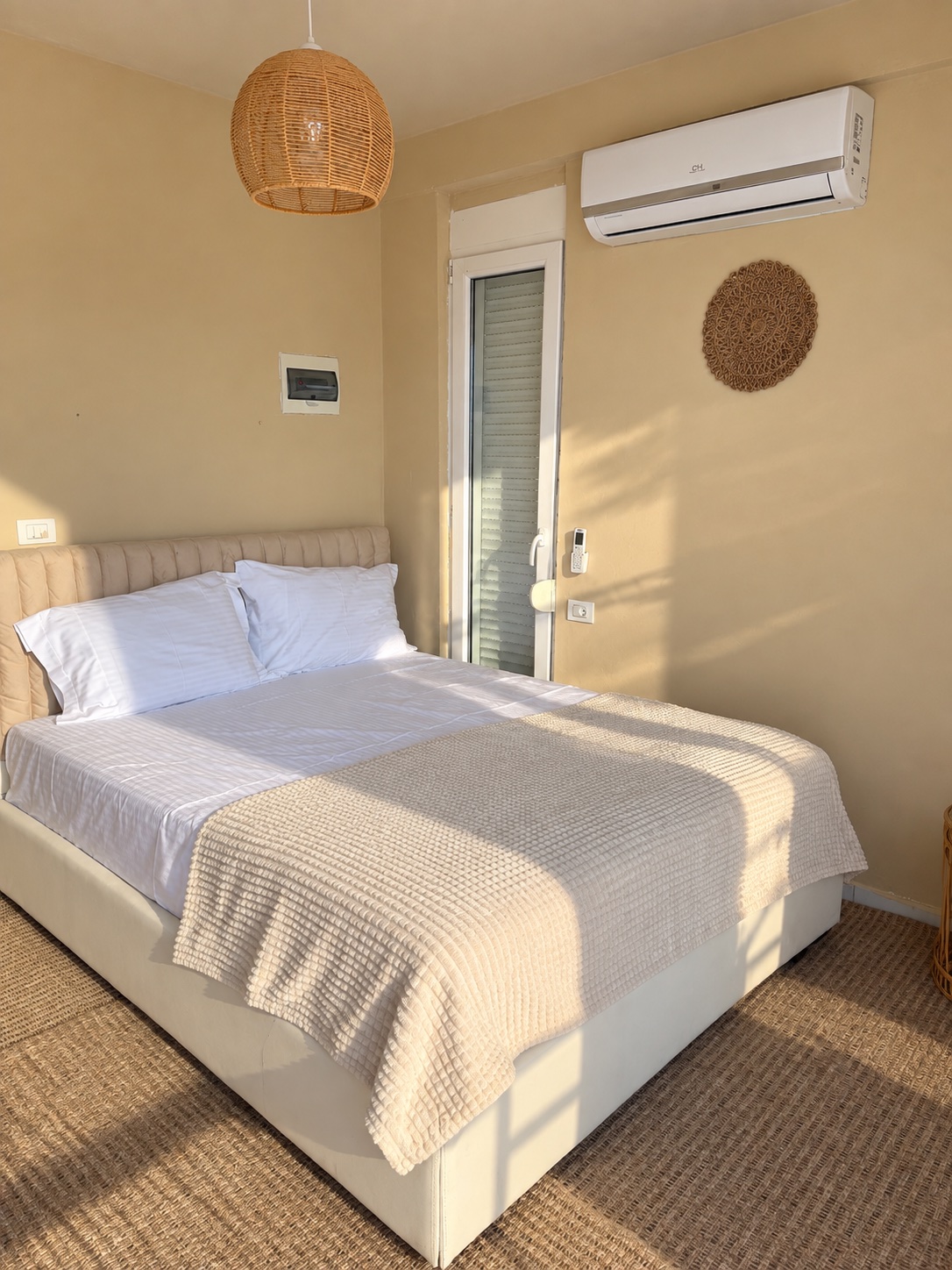 Seafront 1-bedroom mini-penthouse in Dhermi, Himara