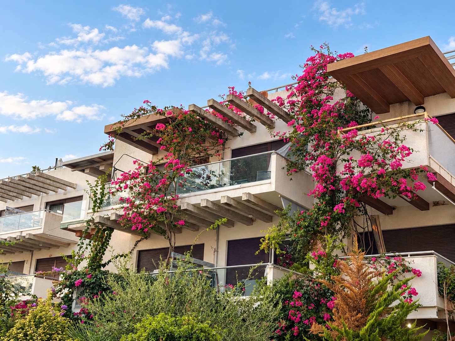 Seafront 1-bedroom mini-penthouse in Dhermi, Himara