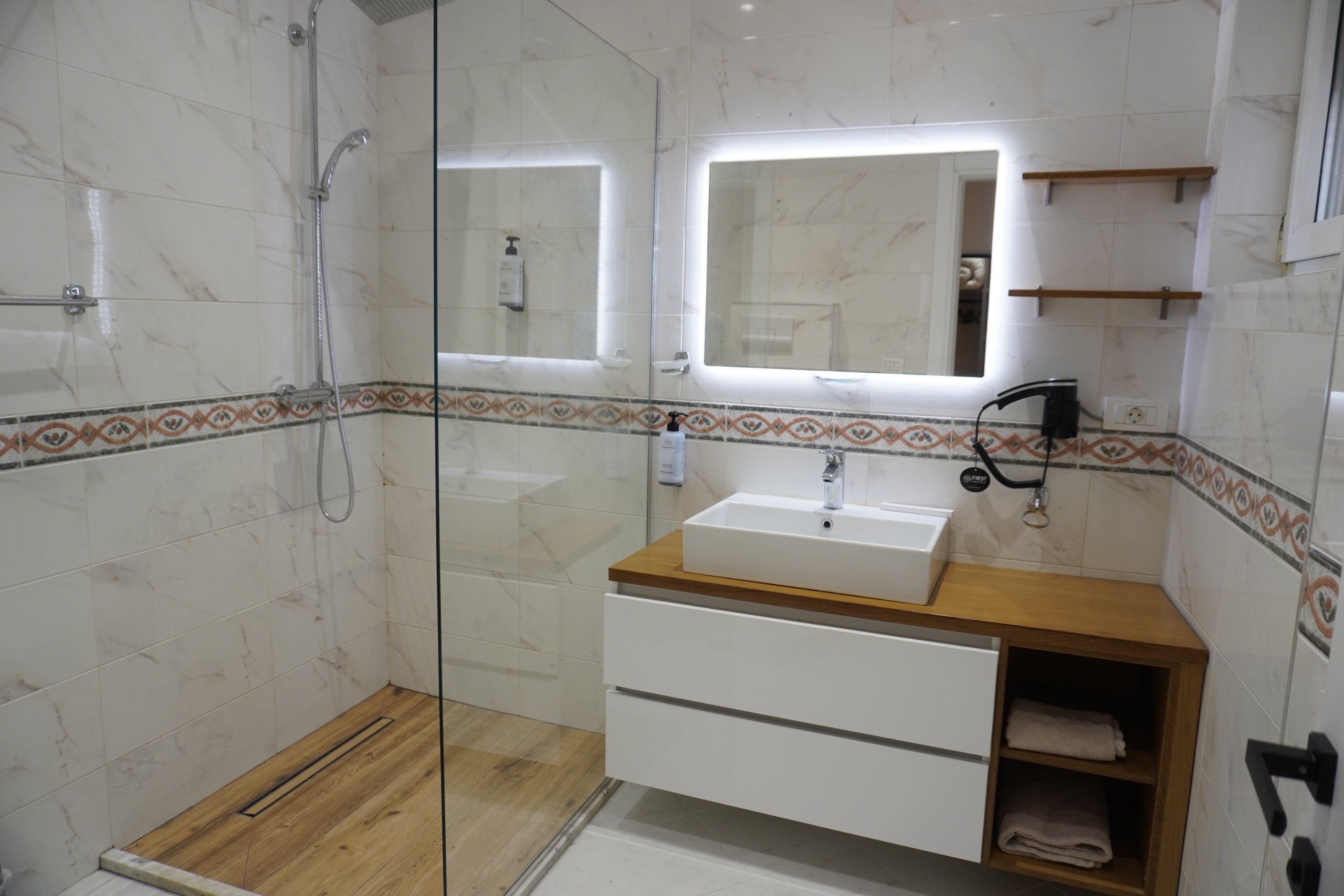 3-bedroom apartment in Galleria Roma, Tirana
