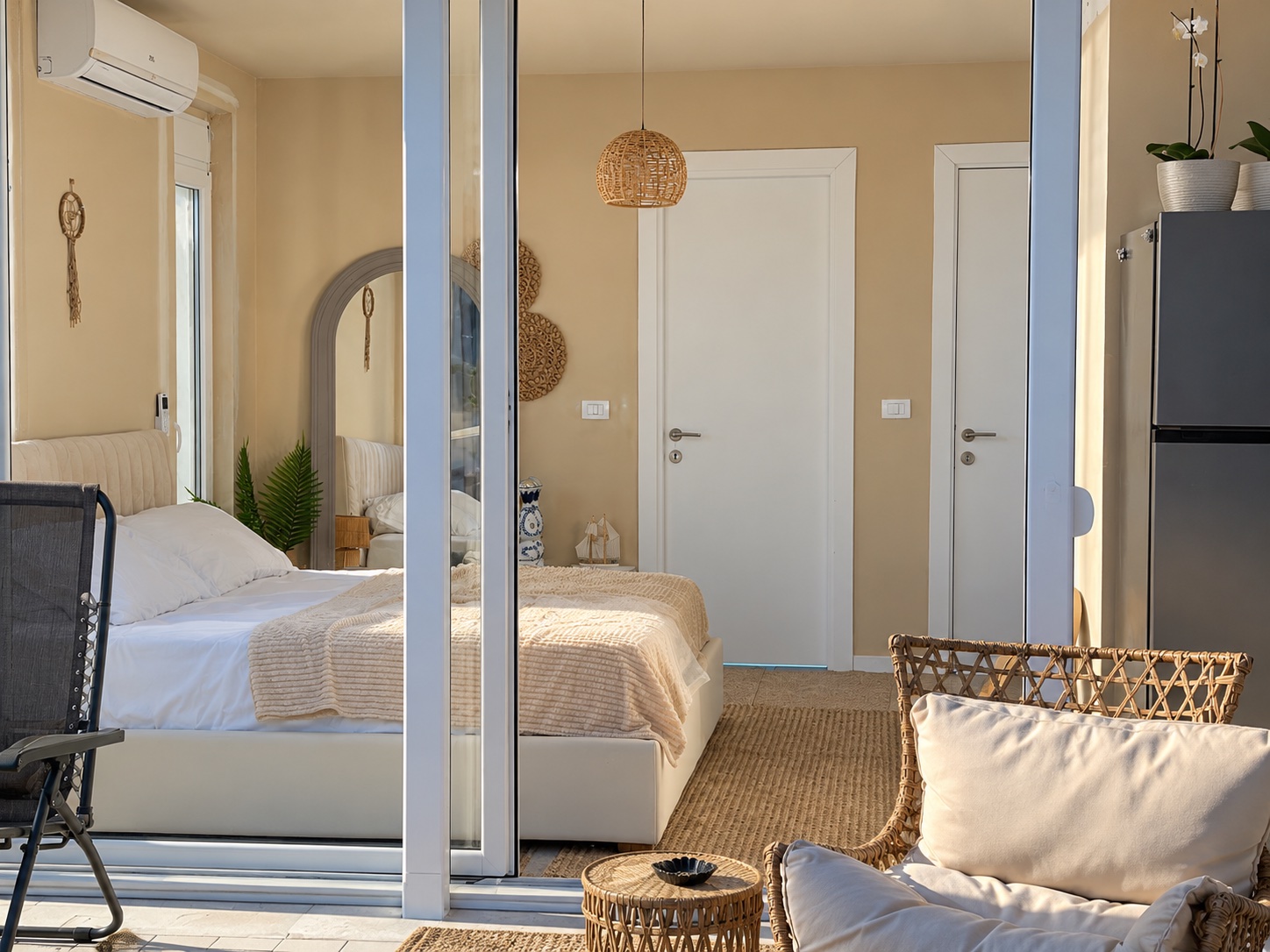 1-bedroom seafront mini-penthouse with veranda, Dhermi